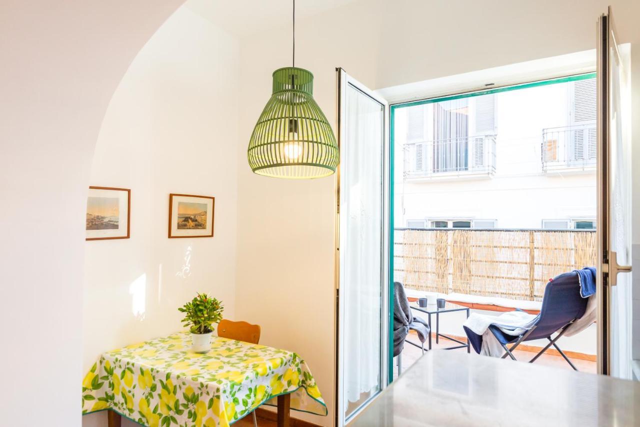Parthenope'S Eye On The Seafront By Napoliapartments Exterior foto